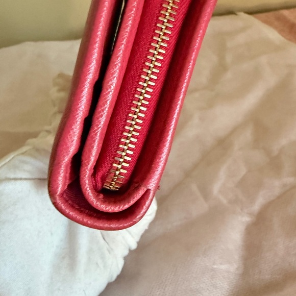 Prada Saffiano Leather Compact Wallet in a Fuchsia color Wallet - Picture 5 of 16